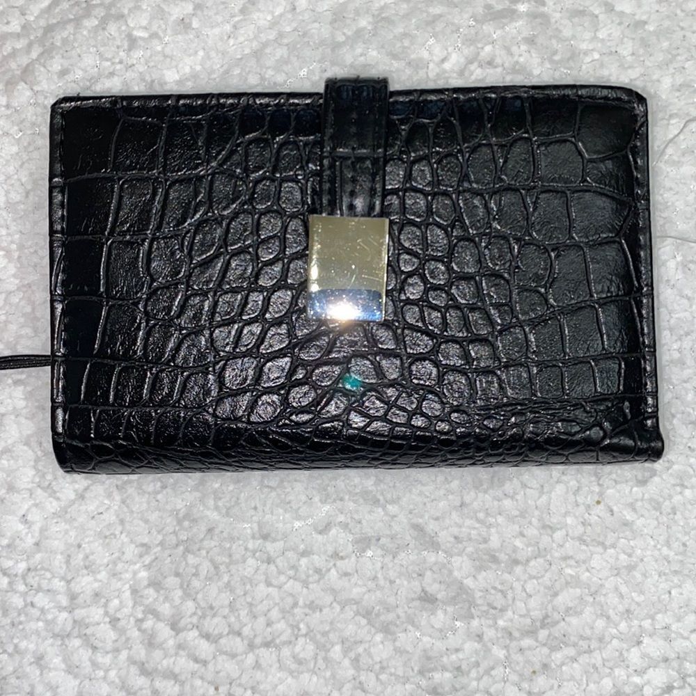 Croft & Barrow Black Wallet. - Picture 2 of 5